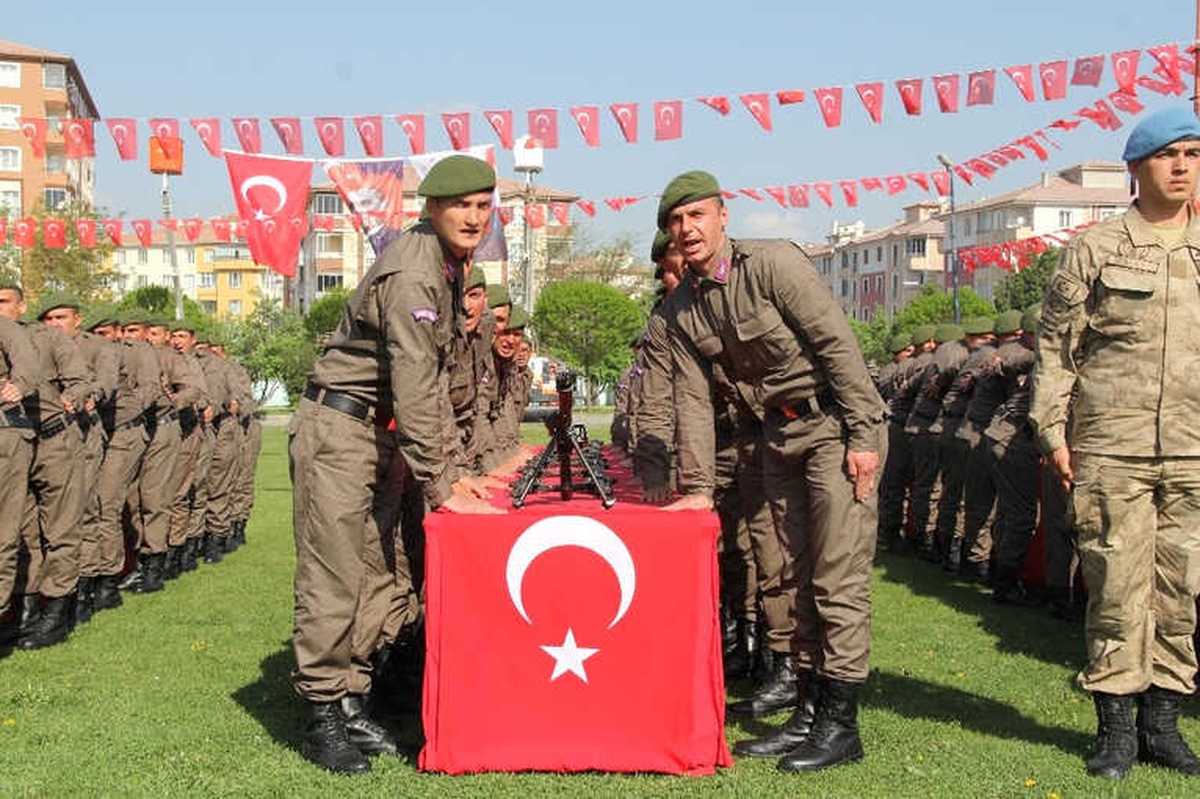 Çorum\'da 370. Kısa Dönem Erler Yemin Etti