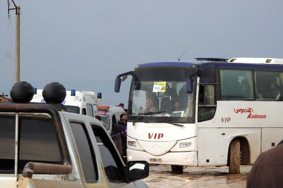 Duma\'dan Kaçan Suriyeliler Halep Kırsalına Ulaştı