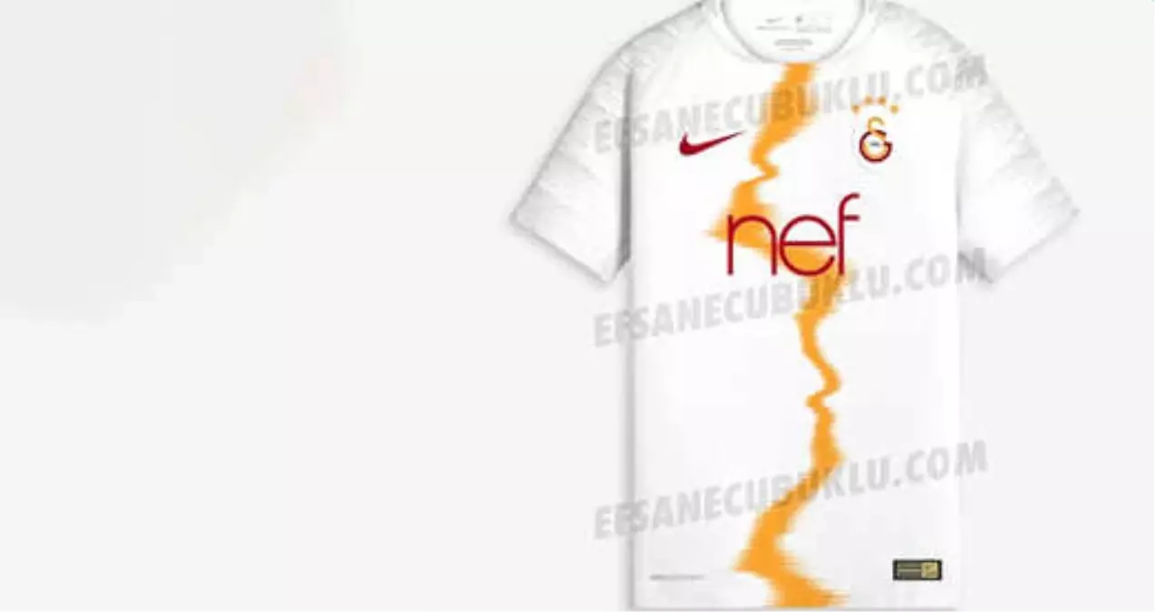 Galatasaray\'ın İstanbul Boğazı Şeritli Forması Taraftarı Şaşırttı