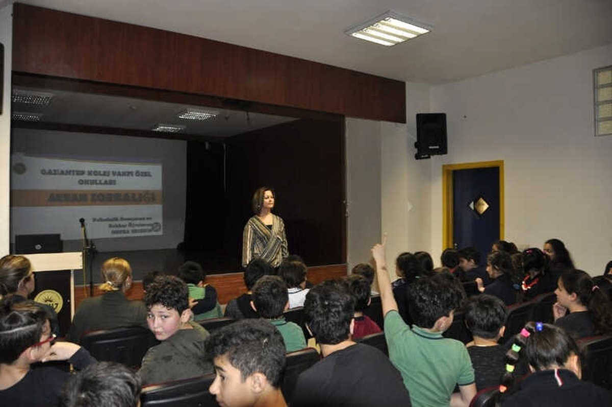 Gaziantep\'te "Akran Zorbalığı" Semineri