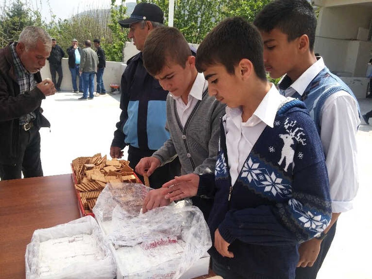 Gercüş Belediyesi Kandil Simidi Dağıttı