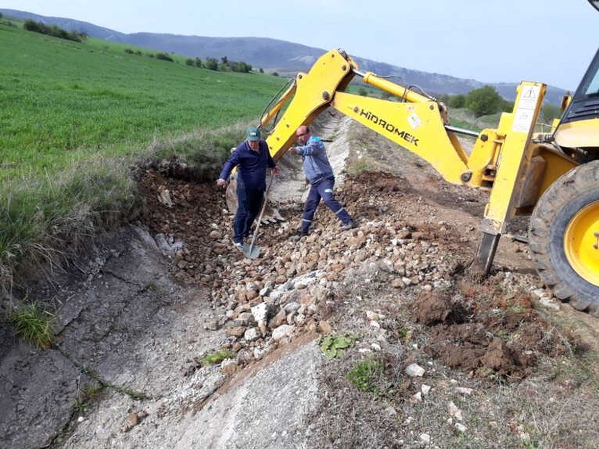 İnönü Belediyesi ve Sulama Birliği Çiftçinin Yanında