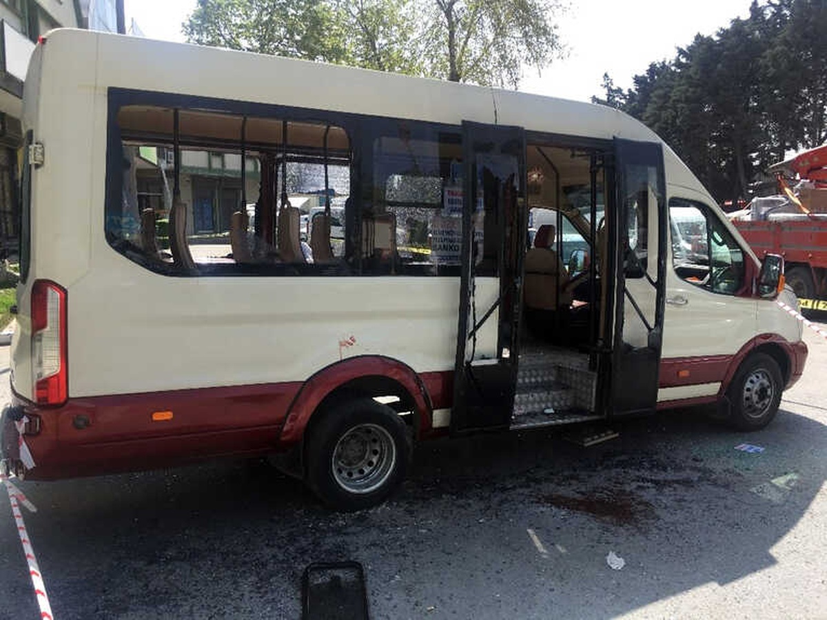 İstanbul Toptancılar Çarşısı\'nda Minibüse Silahlı Saldırı