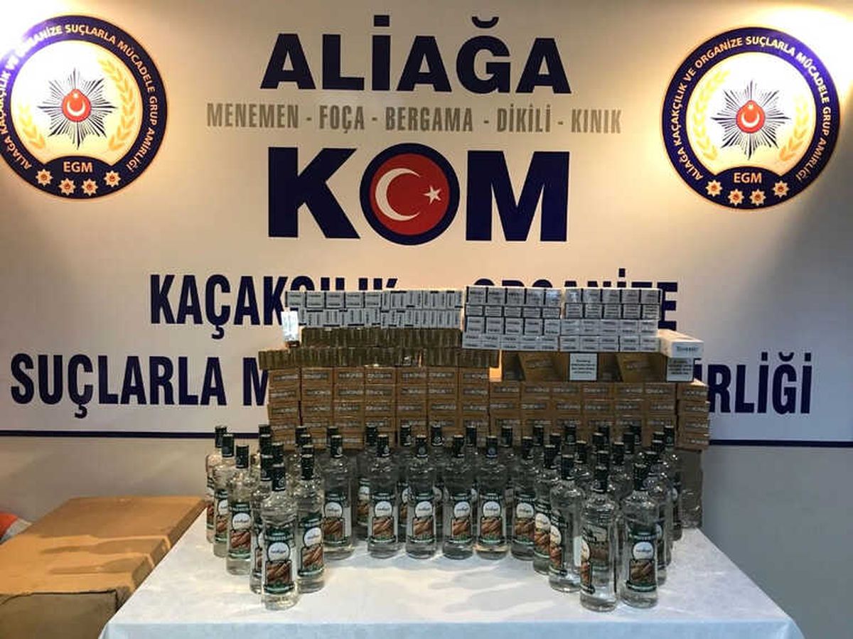 İzmir\'de Kaçak Sigara ve İçki Operasyonu