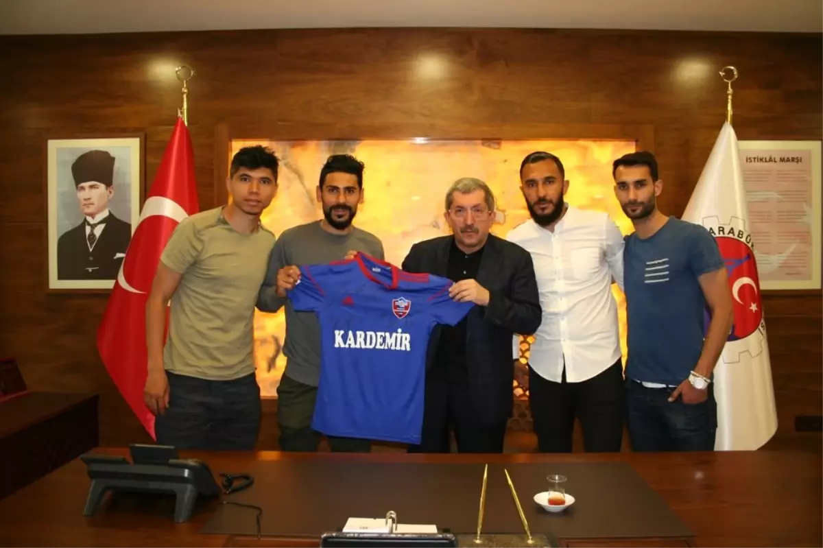 Karabükspor Futbolcularından Başkan Vergili\'ye Ziyaret