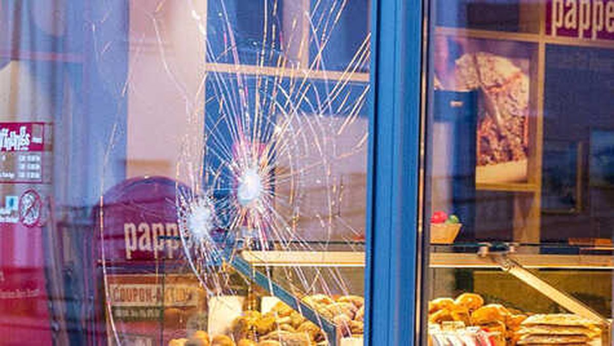 Kavgaya Müdahale Eden Polis, Afgan Genci Öldürdü