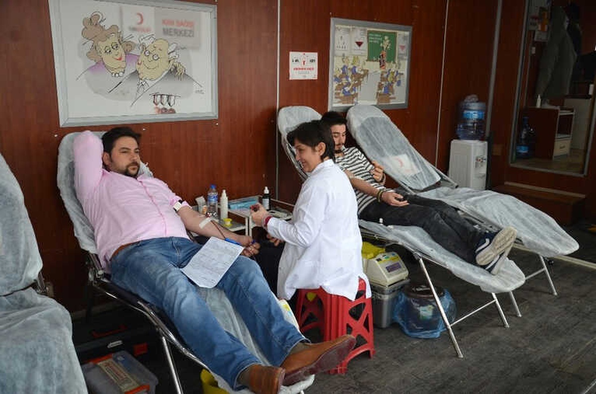 Kızılay Fatsa\'da Kan Bağışı Topladı
