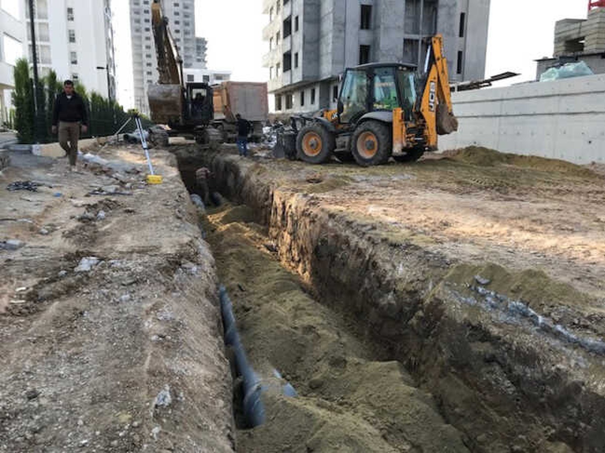 Meski\'nin Tarsus\'taki Kanalizasyon Çalışmaları Sürüyor