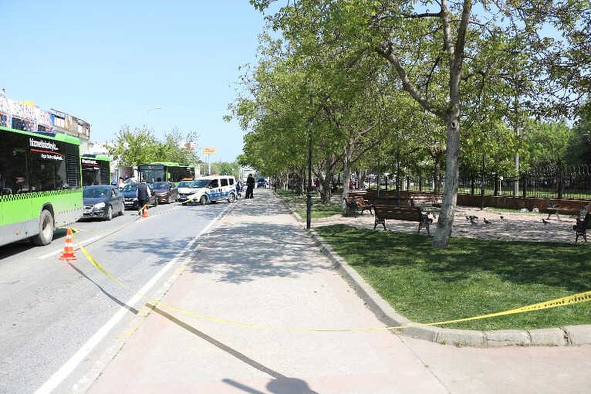 Sakarya\'da Şüpheli Çanta Polisi Alarma Geçirdi