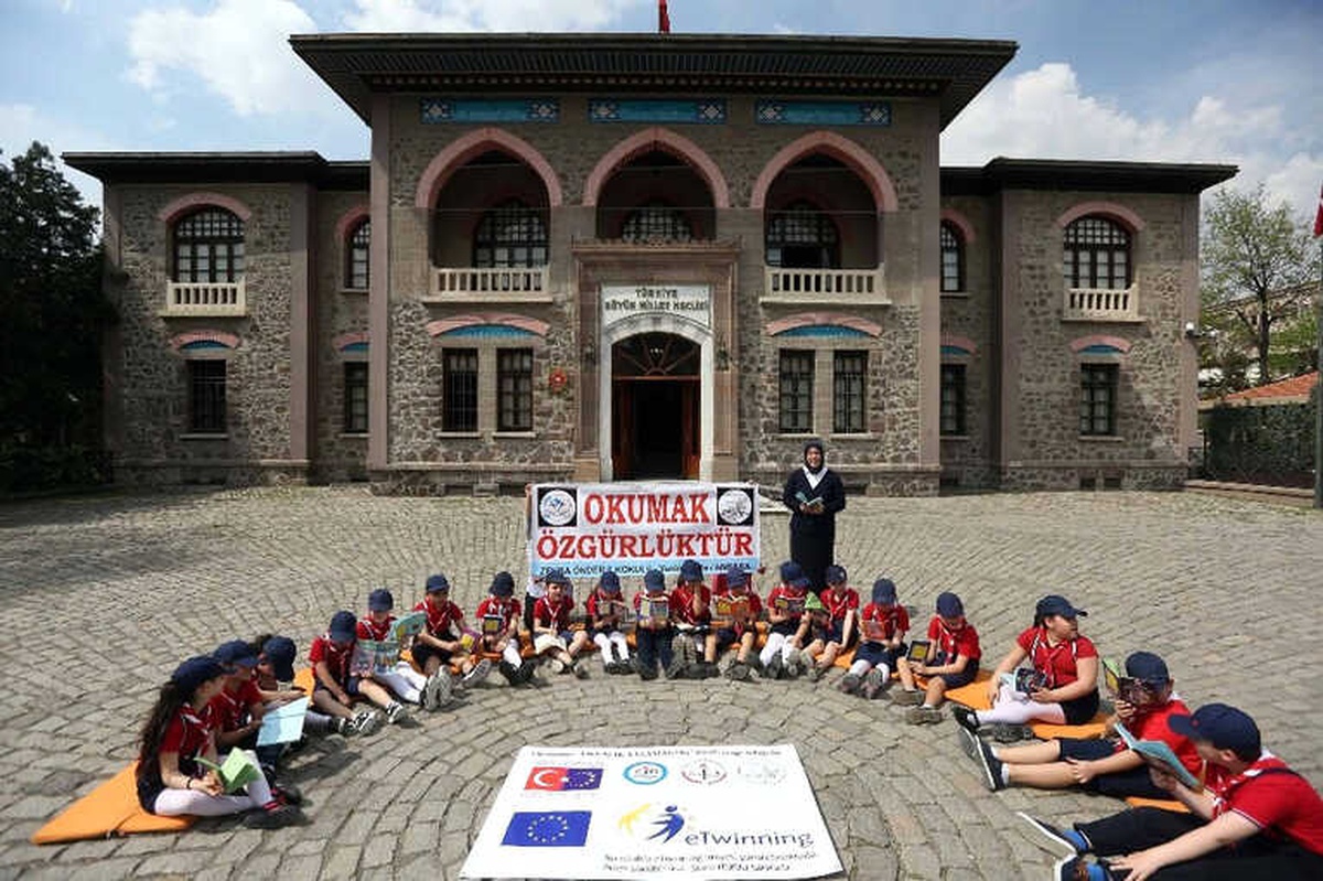 Yenimahalle\'den "Okumak Yaşamaktır" Projesine Tam Destek