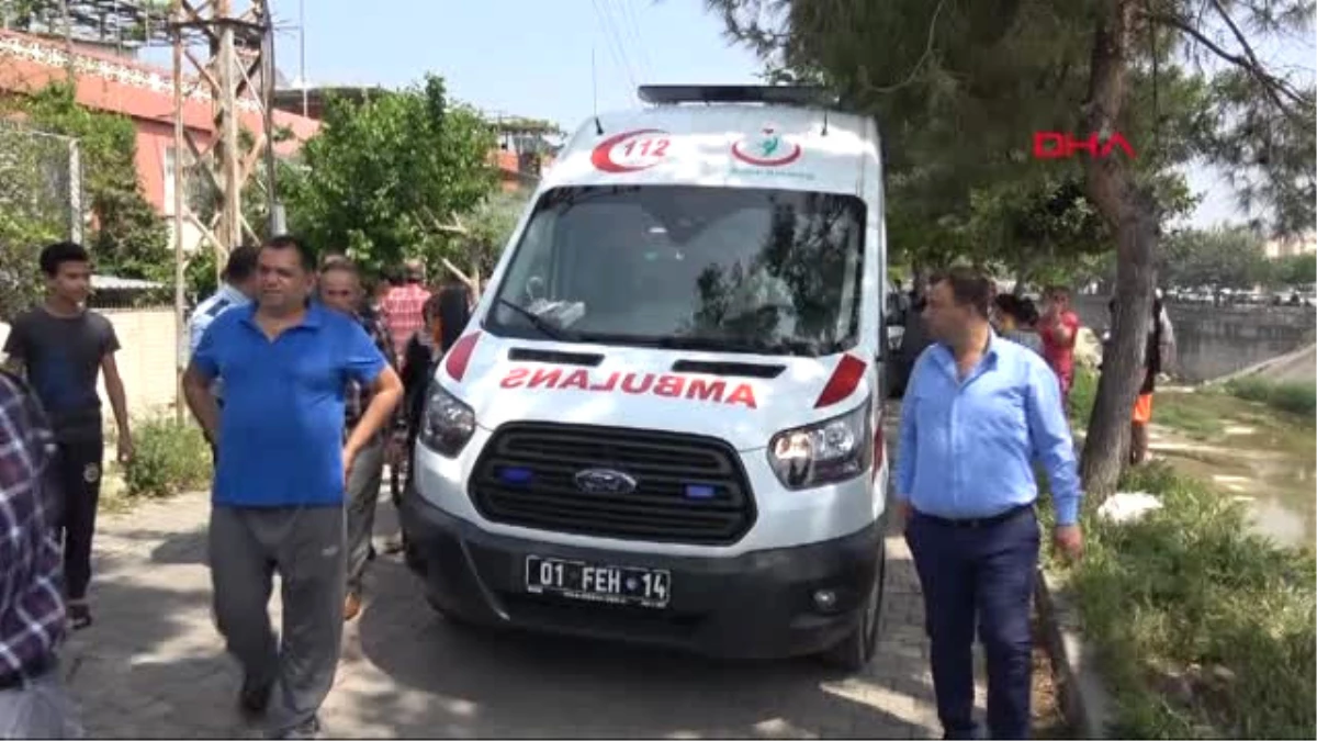 Adana-Otomobil Yürüyüş Yoluna Düştü 2 Yaralı