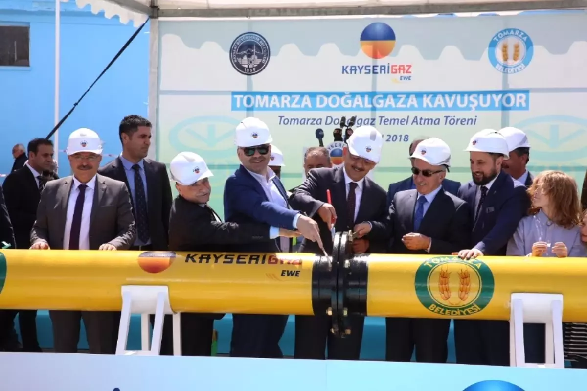 Başkan Çelik, Tomarza\'da Doğal Gaz Temel Atma Törenine Katıldı