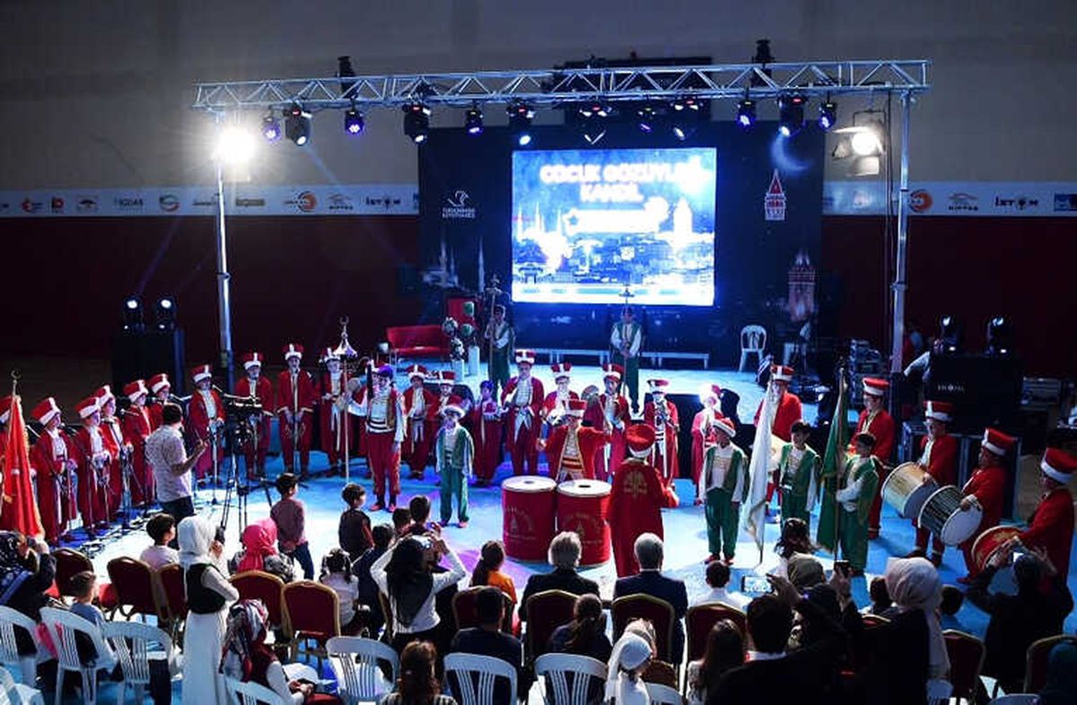Beyoğlu\'nda Çocuklara Özel Kandil Programı