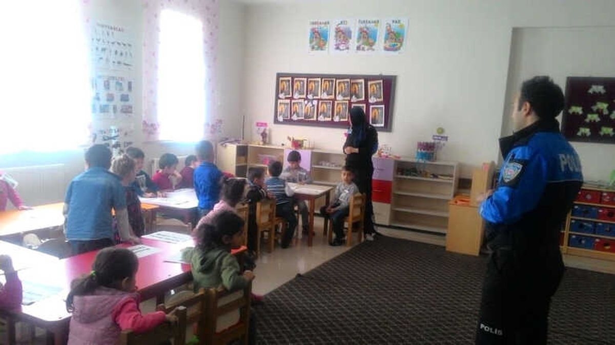 Bitlis\'te Çocuklara Polislik Mesleği Tanıtıldı