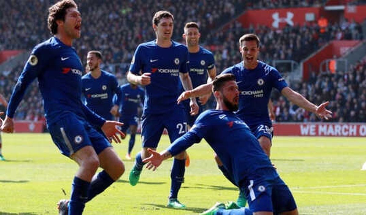Chelsea, Giroud ile Güldü
