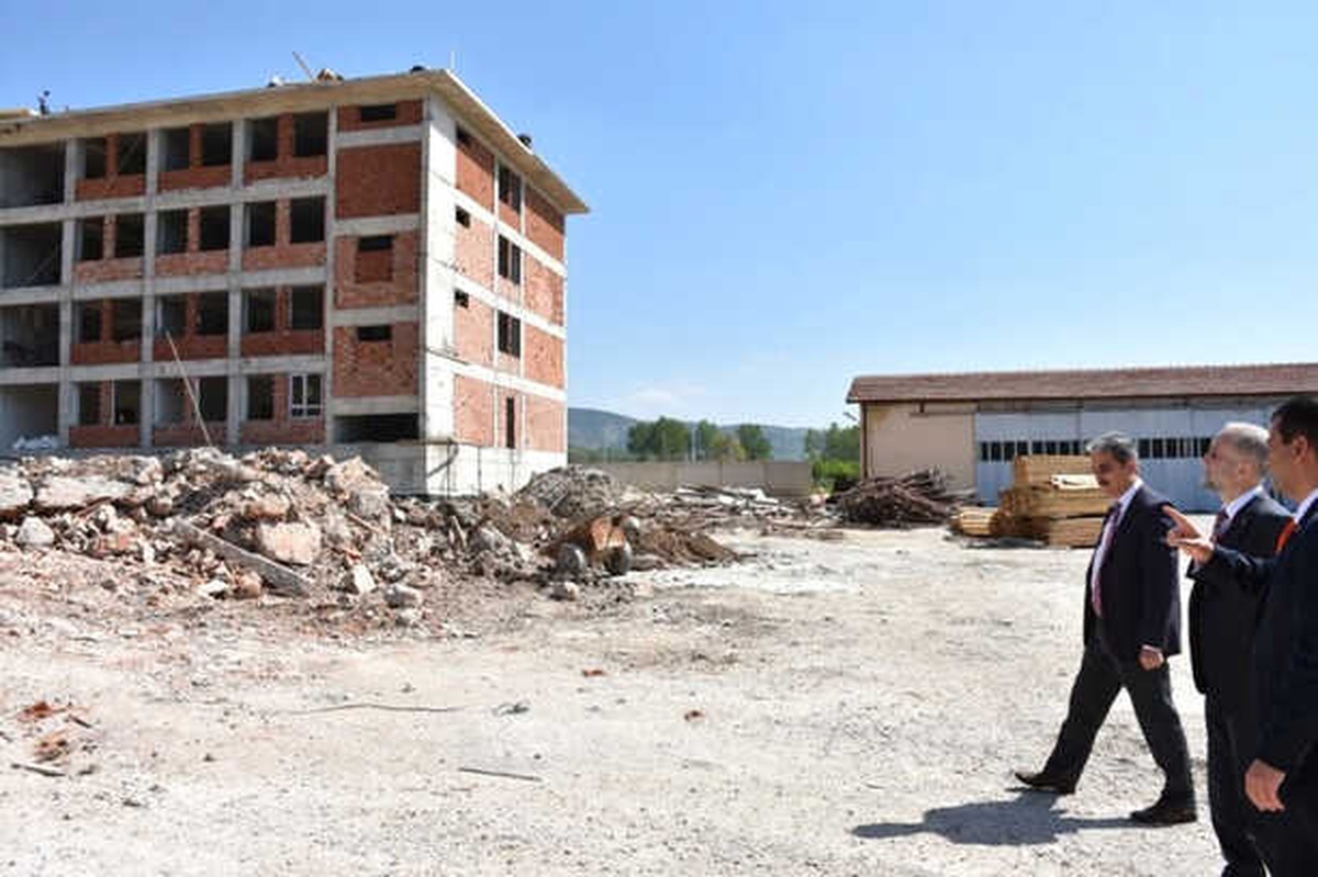 Gölpazarı Anadolu İmam Hatip Lisesi ve Pansiyon Binası İnşaatı Devam Ediyor