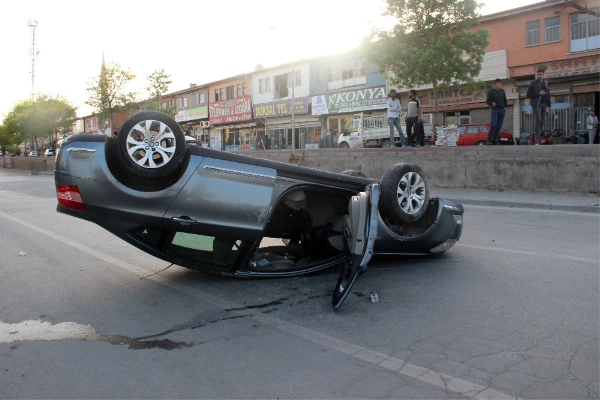 Konya\'da Otomobil Takla Attı: 2 Yaralı