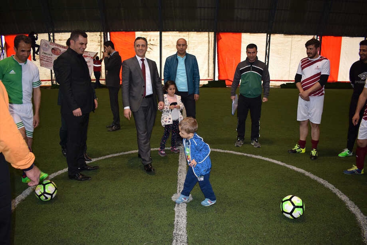 Mutki\'de Kurumlar Arası Futbol Turnuvası Başladı