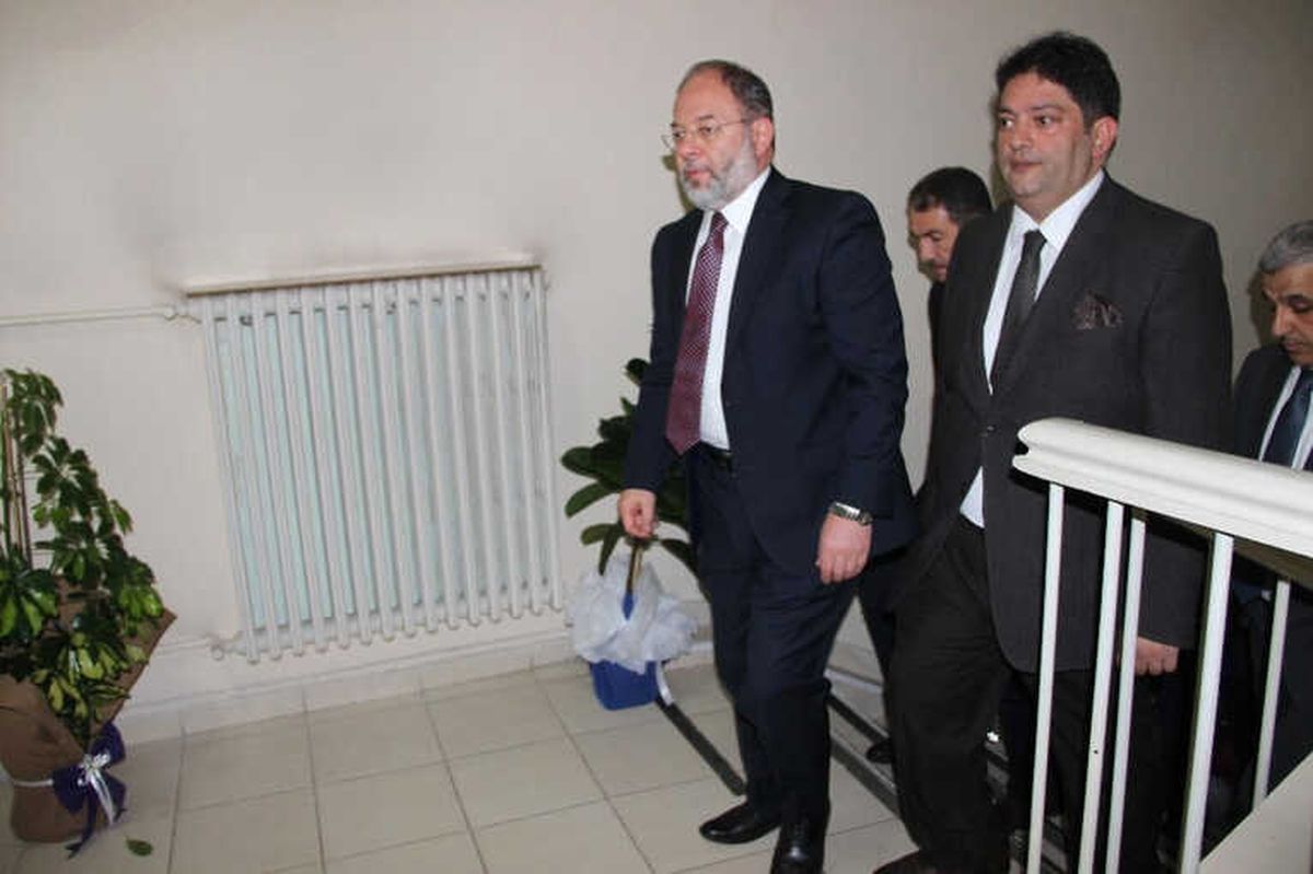 Prof. Dr. Akdağ\'dan Hakan Oral\'a Hayırlı Olsun Ziyareti