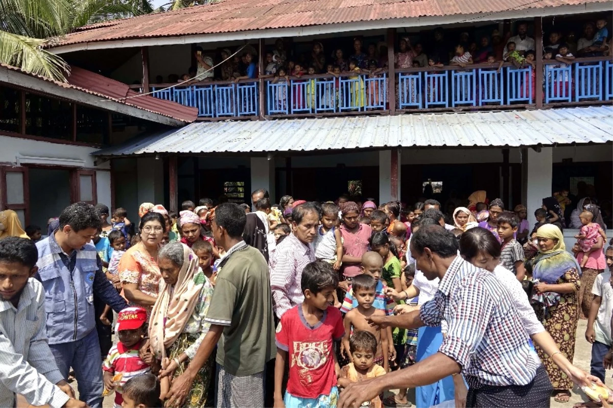 Bangladeş\'ten Myanmar\'a Müslüman Mülteci Dönüşü Başladı