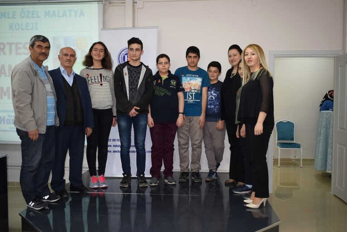 Bursluluk Sınavını Kazananlar Ödüllendirildi