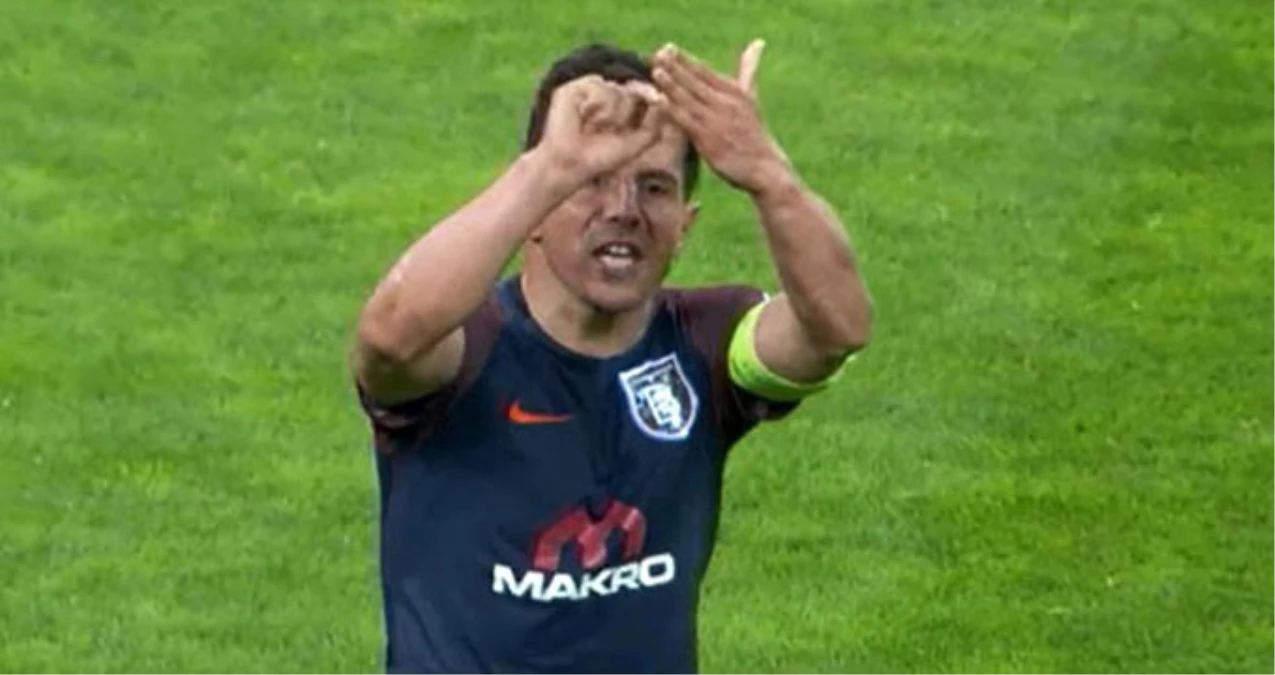 Emre Belözoğlu'nun Hareketi Maça Damga Vurdu!