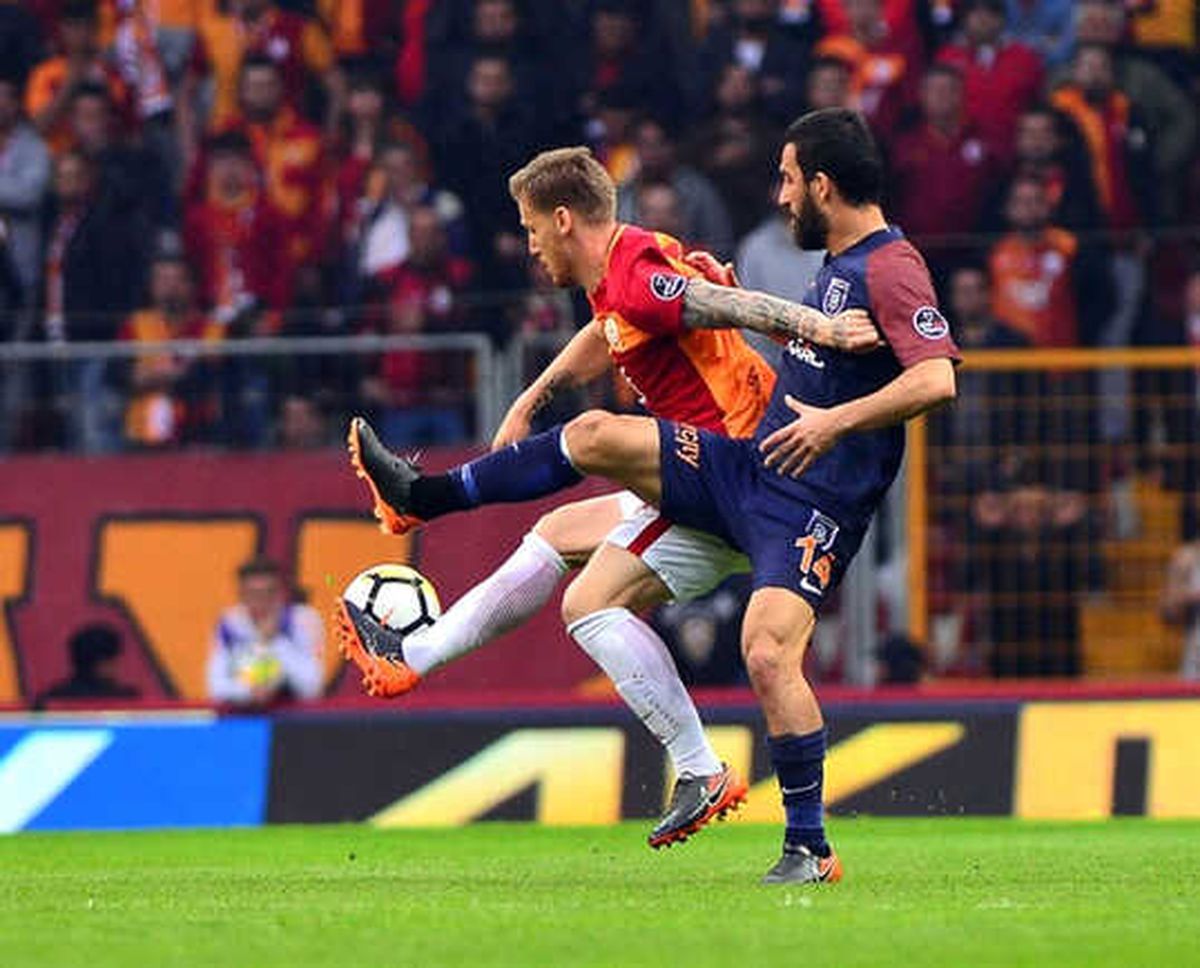 Galatasaray - Medipol Başakşehir Maçında İlk Gol