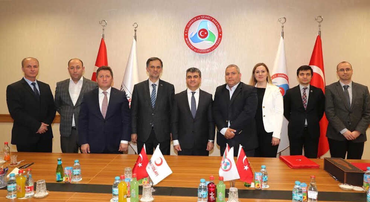 Gümrük ve Ticaret Bakanlığı İnsani Yardımları Destekleyecek