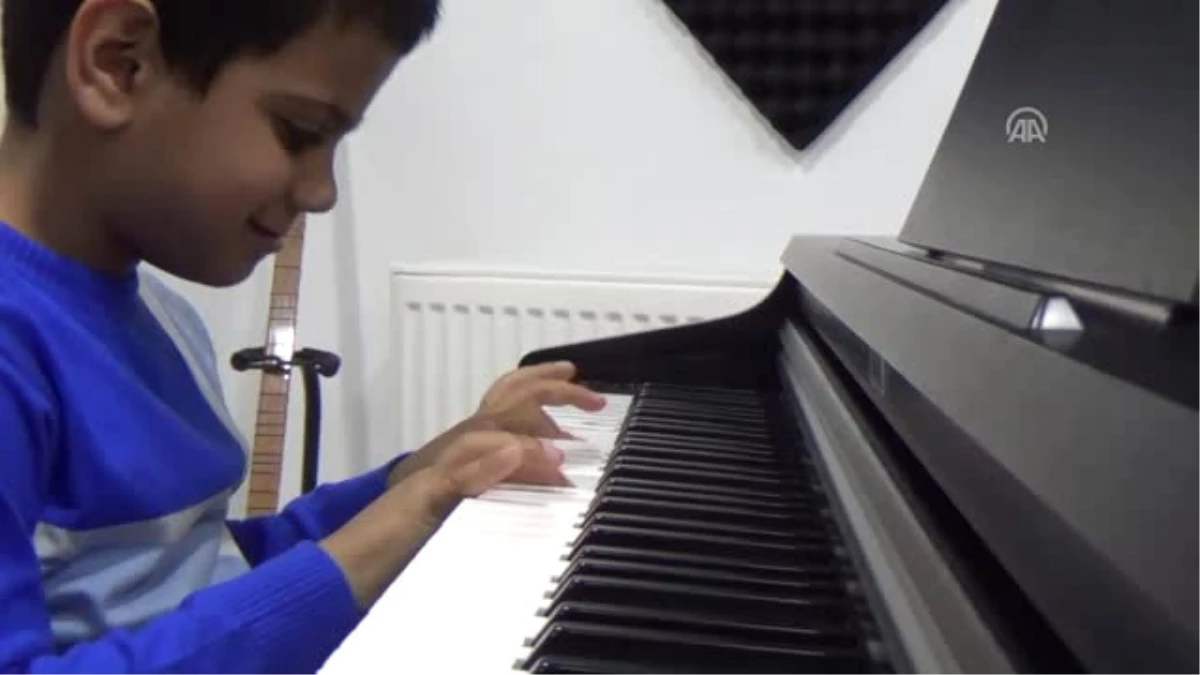 Kusursuz Kulak" Bager Piyanist Olmak İstiyor