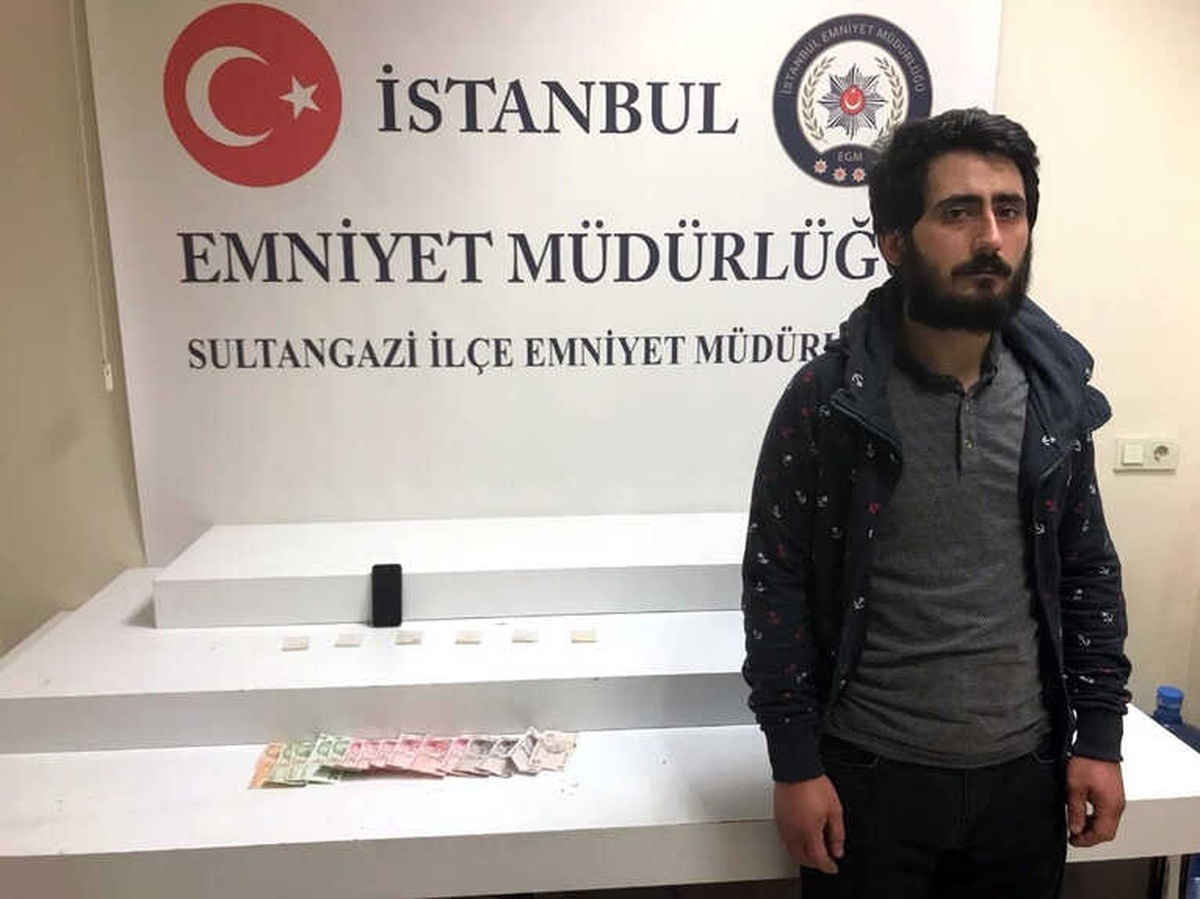 Sultangazi\'de Uyuşturucu Ticareti Yapan Şahıslar Suçüstü Yakalandı