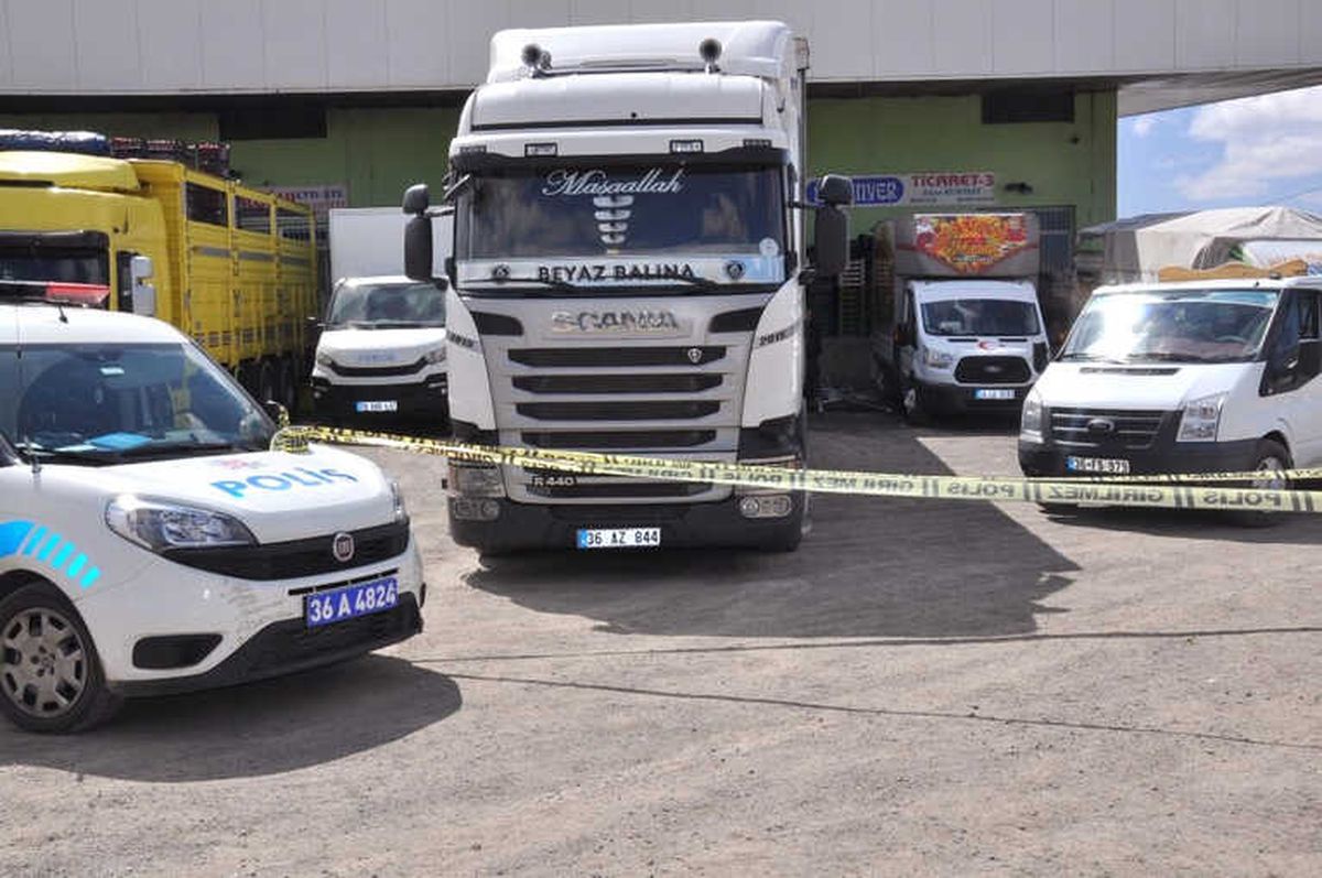 Sebze Halinde Kavga: 1 Ölü, 7 Yaralı