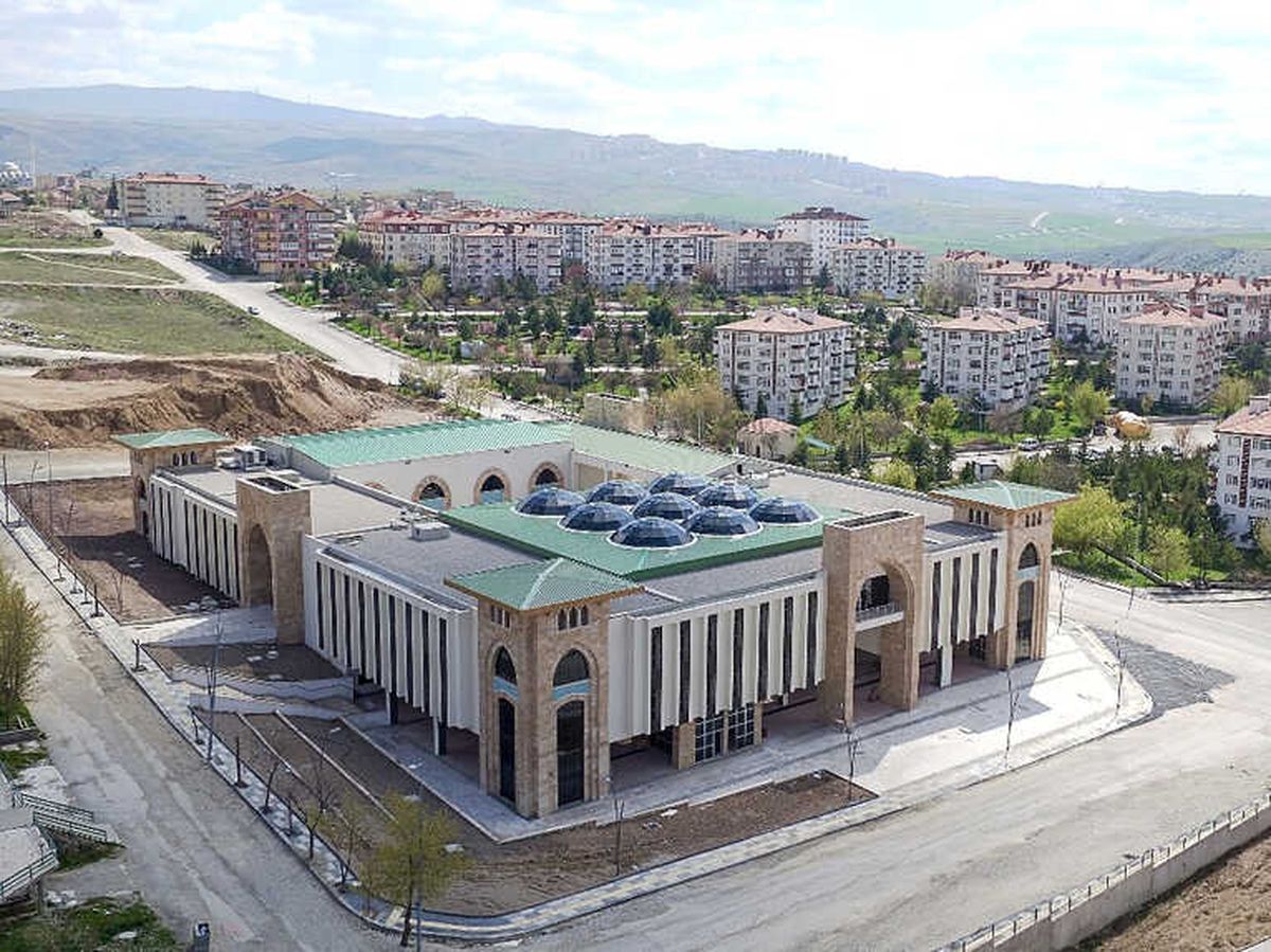 Üçlü Tesisin Açılışına Adım Adım