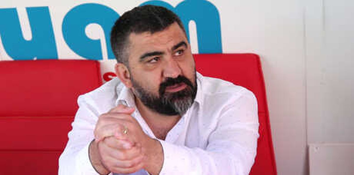 Ümit Özat: "Oyuncular Diken Üstünde Olmayı Çok Seviyor"