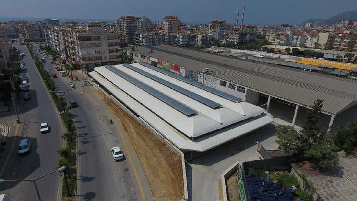 Alanya Kapalı Salı Pazarı Hizmete Giriyor