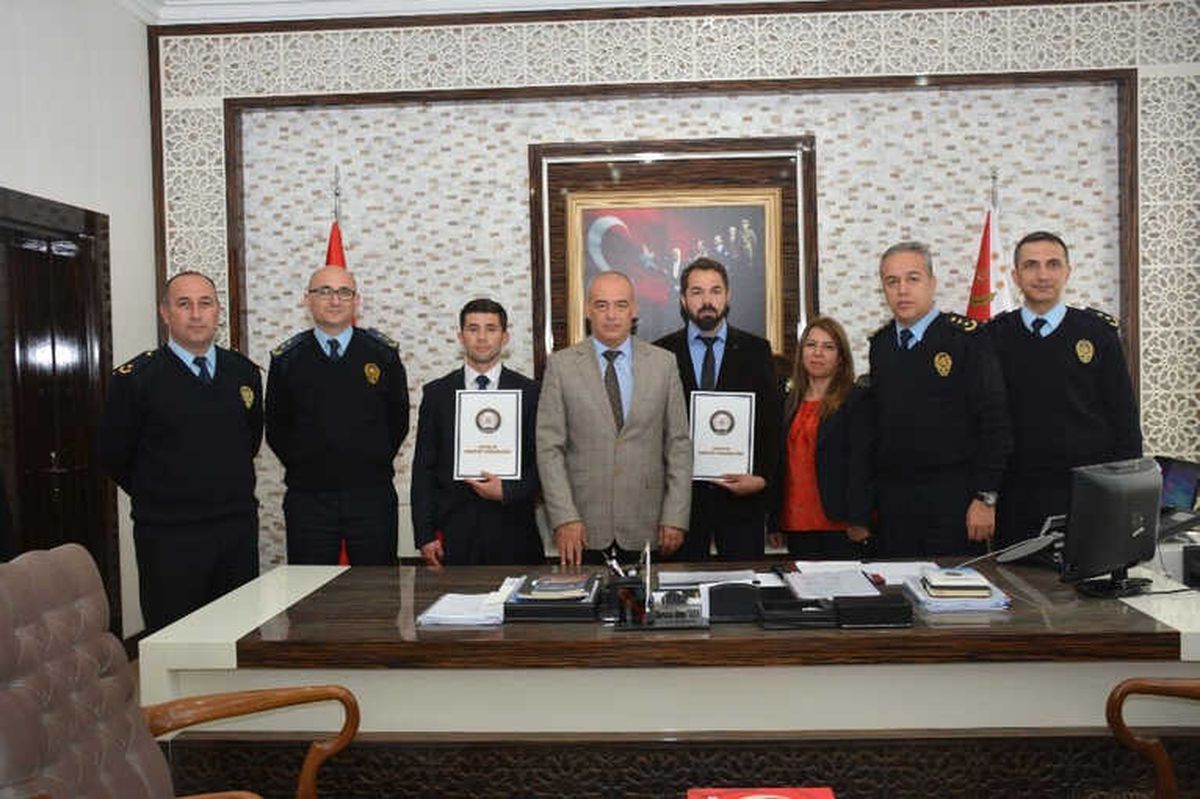 Antalya\'da Ayın Polisleri Ödüllendirildi
