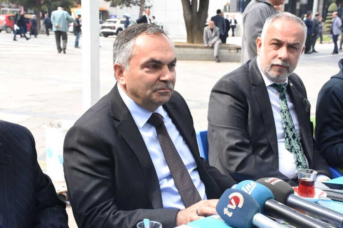 Başkan Dursun Ay, Basın ile Çay Simit Sohbeti Yaptı