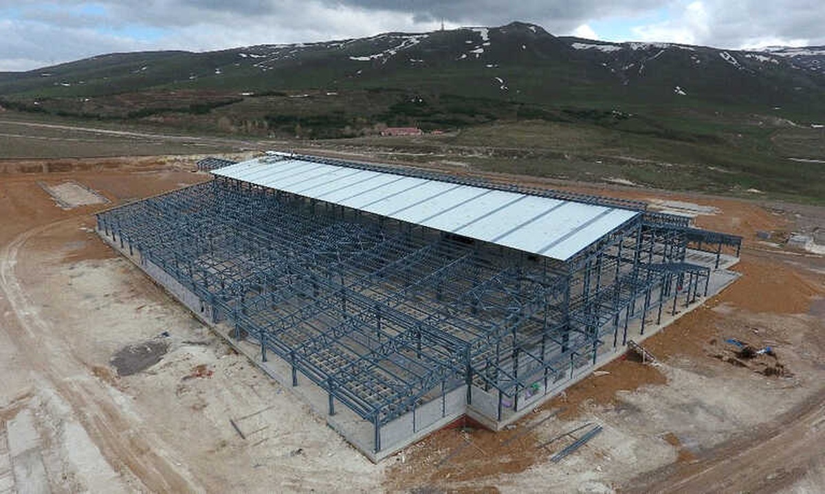 Büyükşehir\'in Yatırımı Canlı Hayvan Borsasının Yapımı Sürüyor