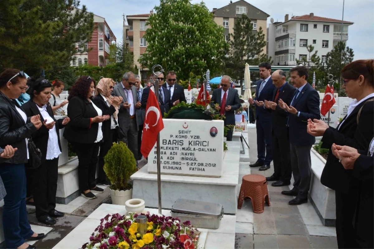 CHP\'den Ortacalı Yüzbaşının Kabrine Ziyaret