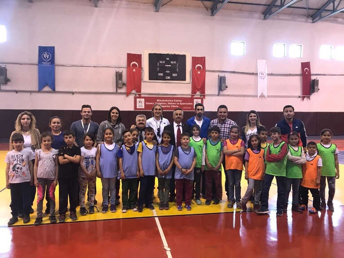 Eğirdir\'de Geleneksel Çocuk Oyunları Projesi Hayata Geçirildi