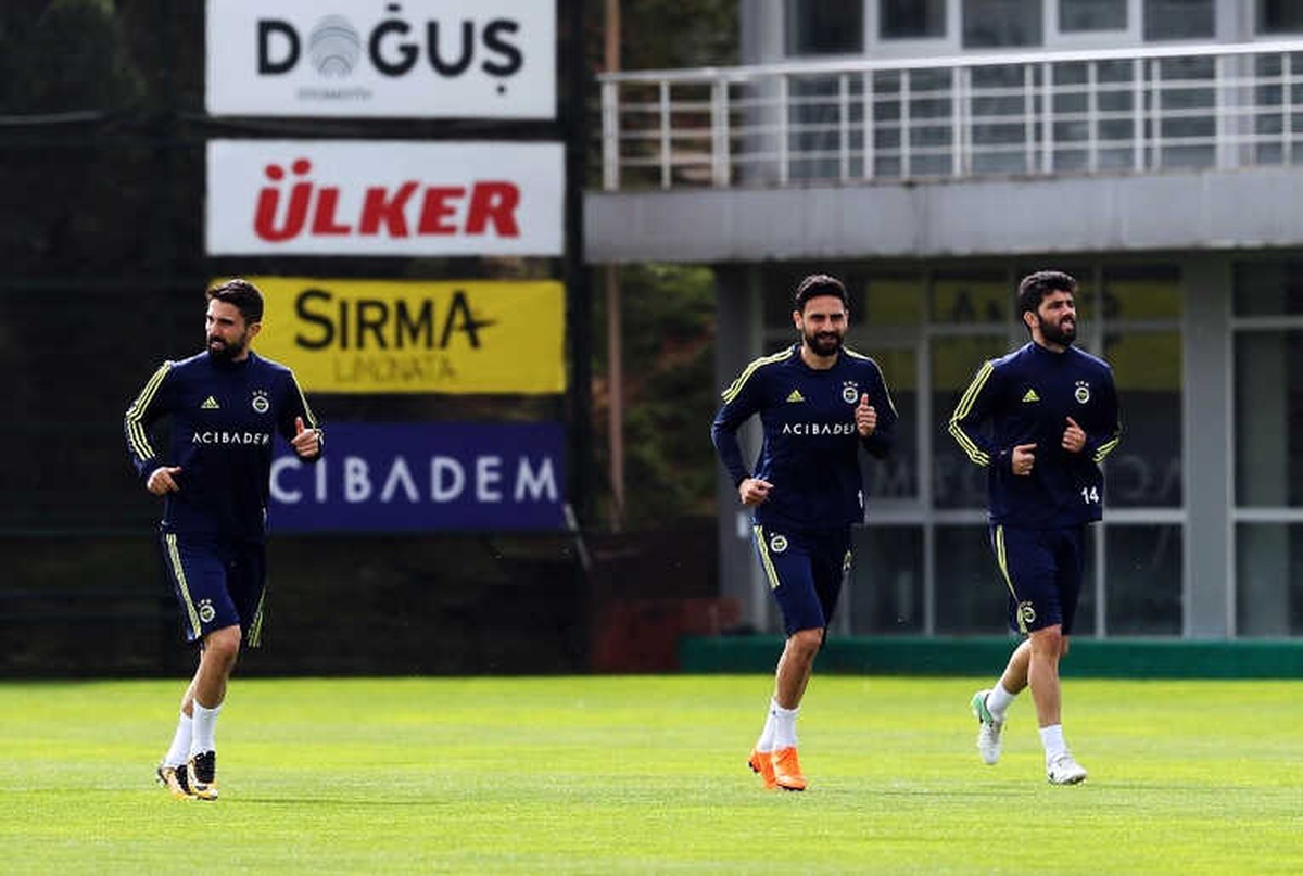 Fenerbahçe\'de Kupa Derbisinin Hazırlıkları Başladı