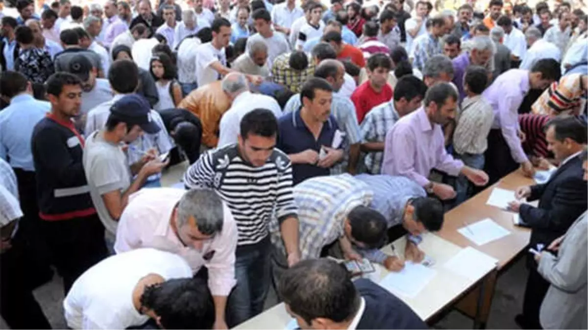 Ocak Ayı İşsizlik Oranı 2 Puan Azalarak Yüzde 10,8 Oldu