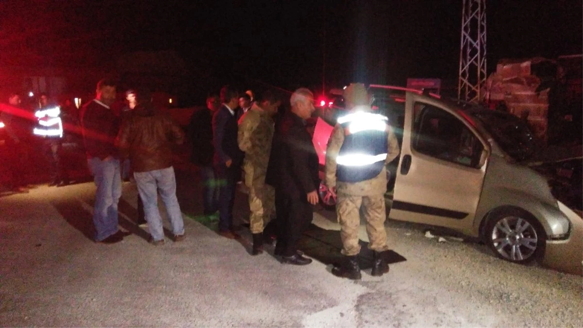 Gaziantep\'te Tır ile Hafif Ticari Araç Çarpıştı: 1 Ölü