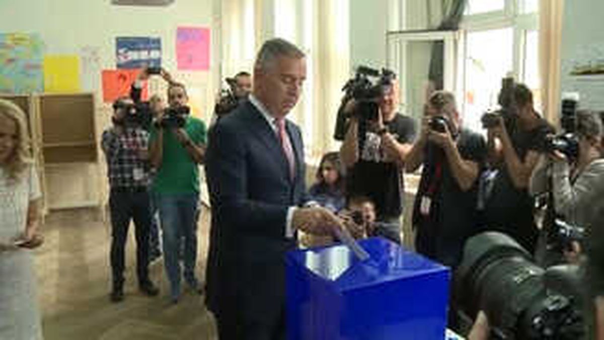 Karadağ\'da Cumhurbaşkanlığı Seçimini Milo Djukanovic Kazandı