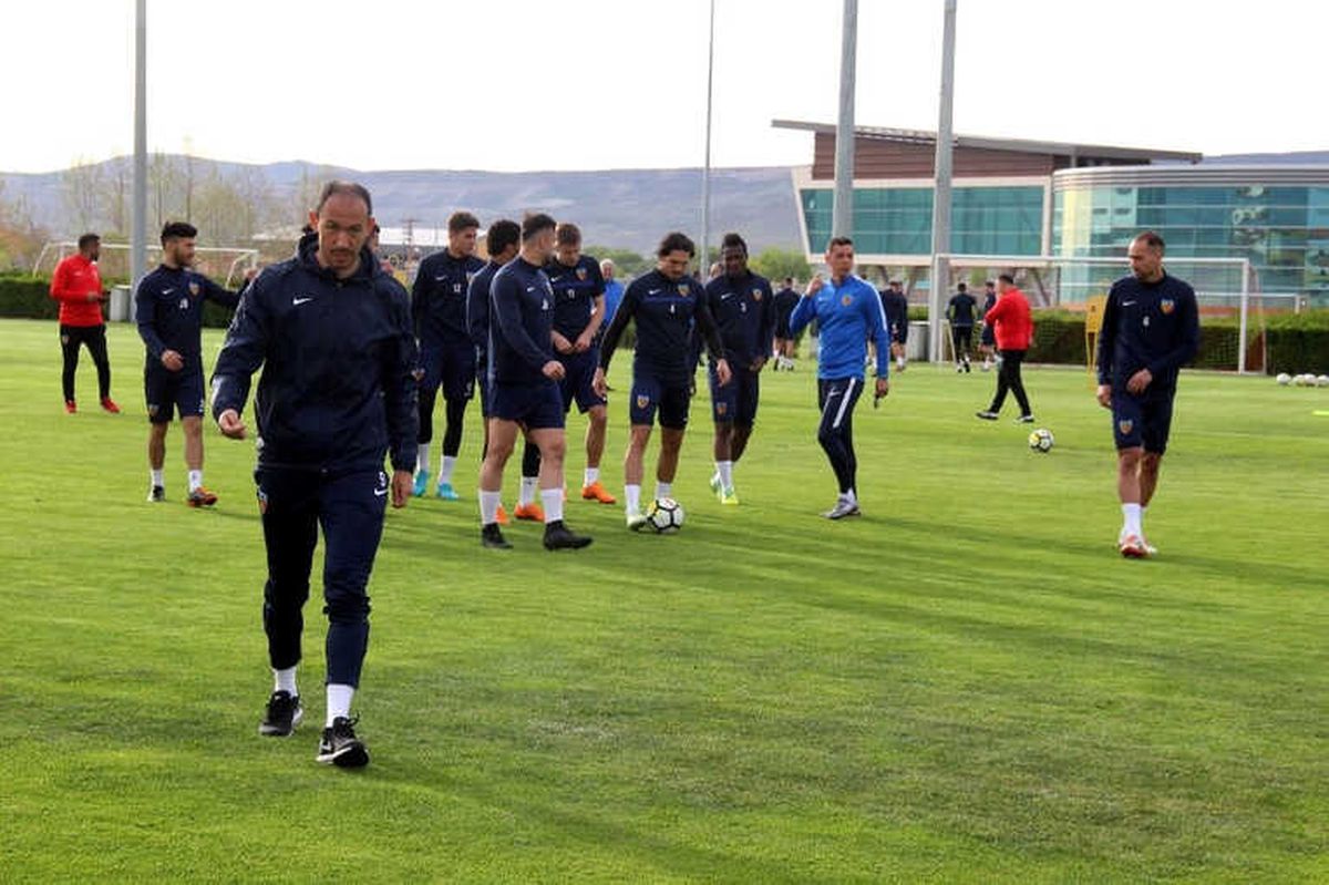 Kayserispor\'da Medipol Başakşehir Maçı Hazırlıkları Başladı