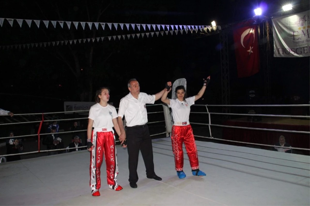 Kick Boks Bahar Turnuvası\'nda Şampiyon Bursa İnegöl Şekerspor Kulübü