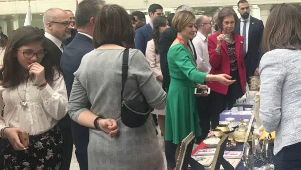 Kraliçe Türkiye Standında Türk Kahvesi İçti Son Dakika