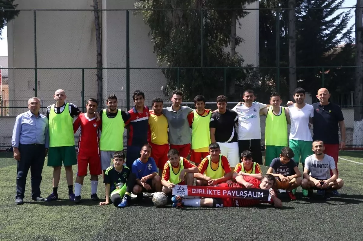 Mersin\'in En Özel Futbolcusu Avrupa Şampiyonasına Hazırlanıyor