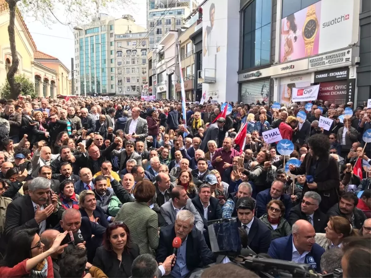 OHAL Protestosuna İzin Çıkmayan CHP\'liler, İstiklal Caddesi Girişinde Oturma Eylemi Yaptı