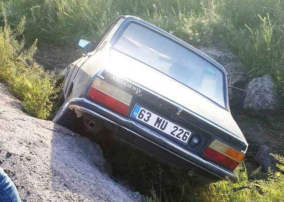 Otomobil Şarampole Uçtu: 1 Yaralı