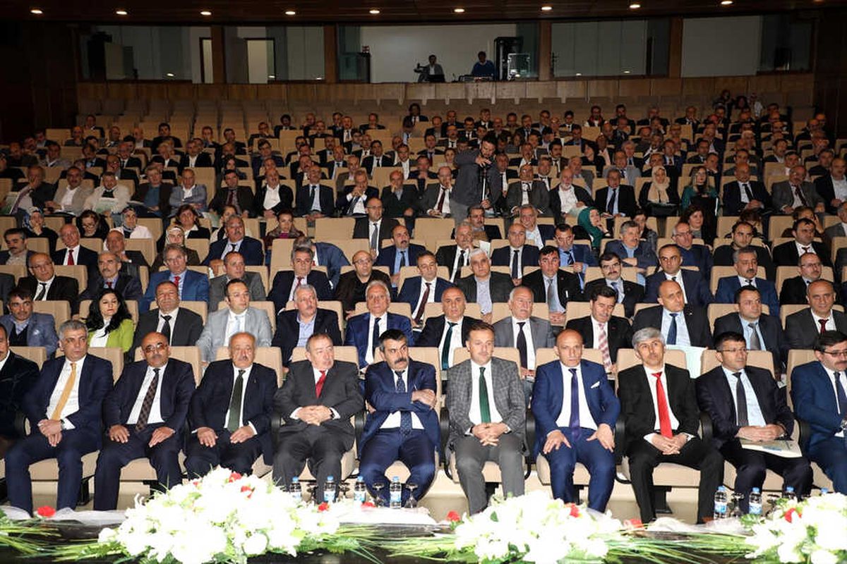 Rize\'de Eğitim-Öğretim Değerlendirme Toplantısı